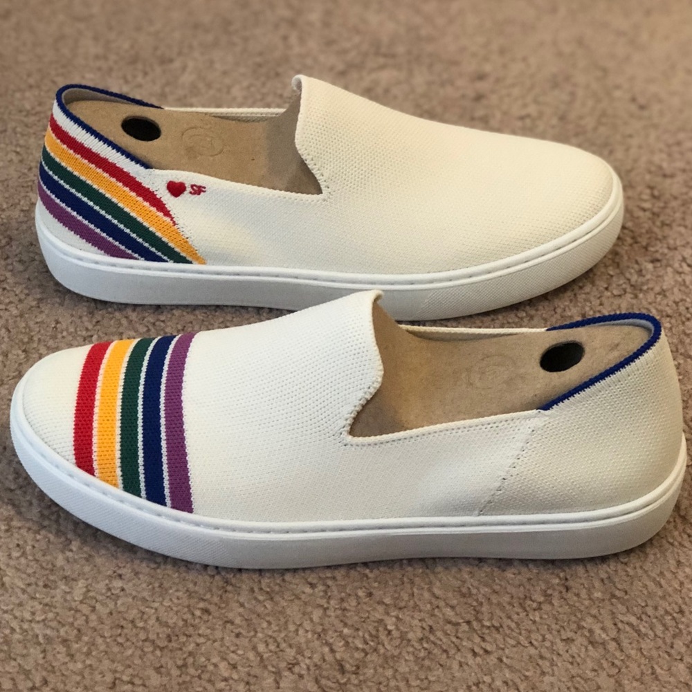 NWT Rothy’s rainbow slides size 7.5